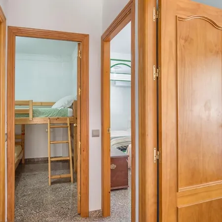 Comfortable In With Pool And Garden 68 M² Apartment
