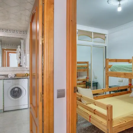 Comfortable In With Pool And Garden 68 M² *